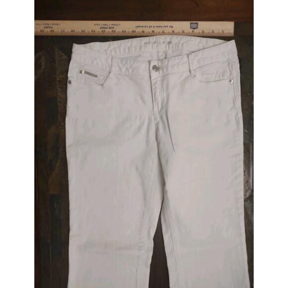 Michael Kors Women Size 10 Mid Rise Flared Leg White Denim Jeans Silver Accents - Picture 5 of 16